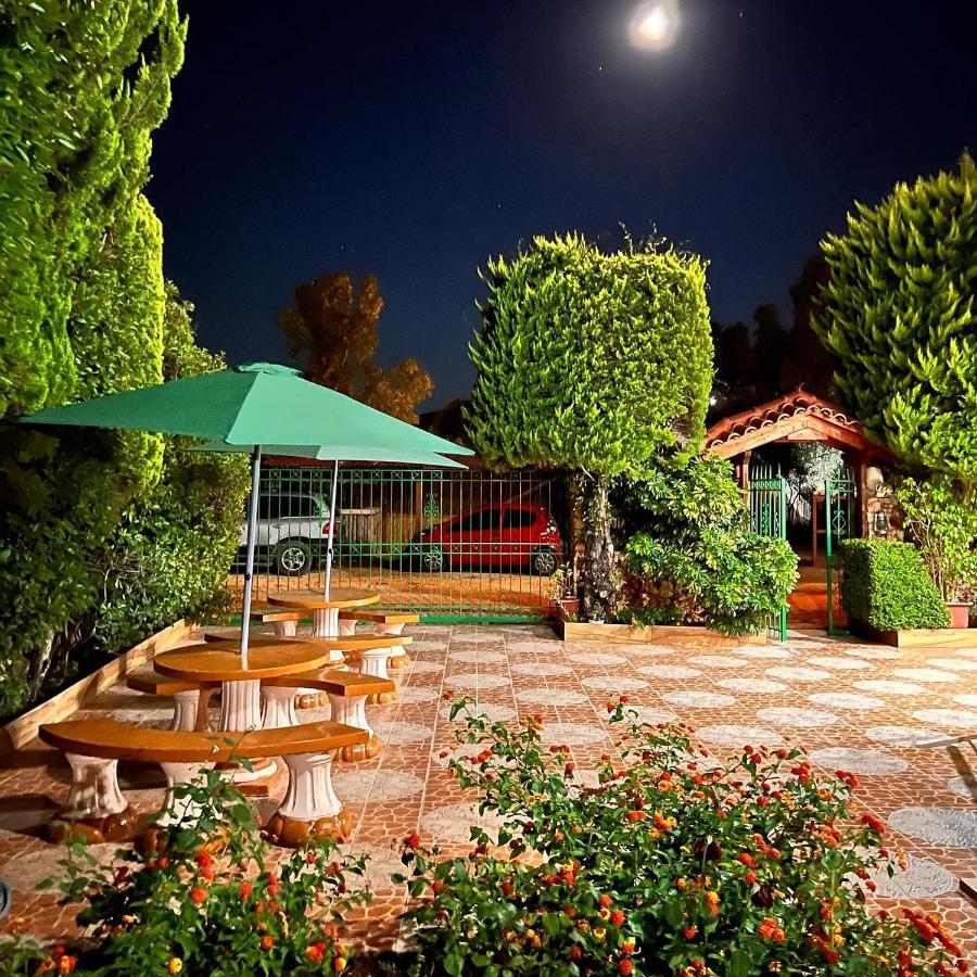 Hotel Moscopole Ksamil Exterior foto