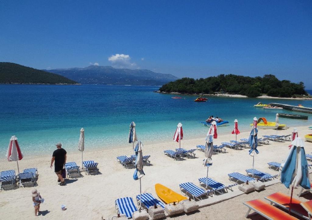 Hotel Moscopole Ksamil Exterior foto